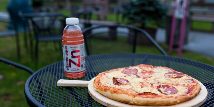 Dve pizze podľa vlastného výberu z LARA PIZZA + minerálka ZADARMO