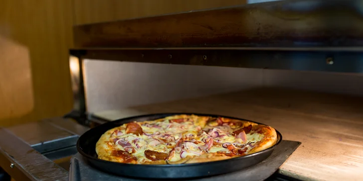 Jedna či dve pizze podľa vlastného výberu z LARA PIZZA + nápoj ZADARMO