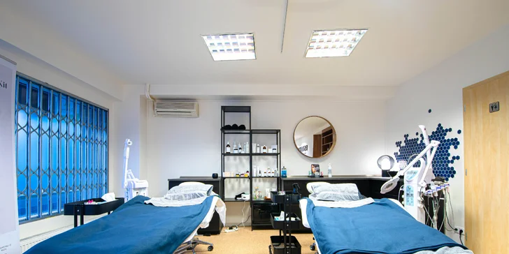 Relaxačné alebo hĺbkové ošetrenie pleti a kozmetická masáž tváre a dekoltu