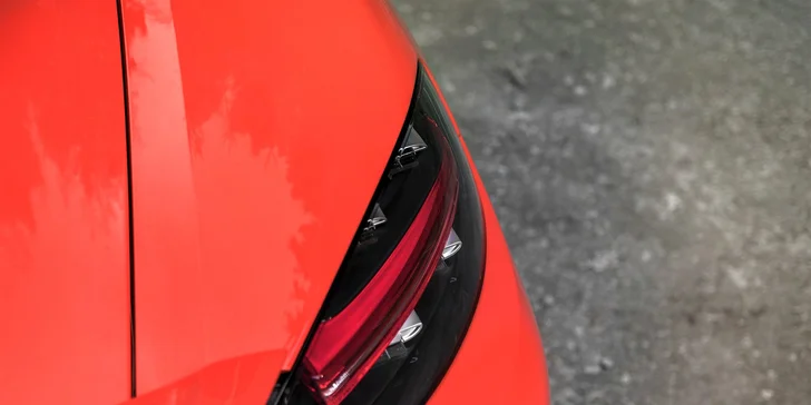 1 až 9 kôl v PORSCHE 718 CABRIO na skutočnom pretekárskom okruhu AUTOMOTODROM BRNO: spolujazdec i vodič