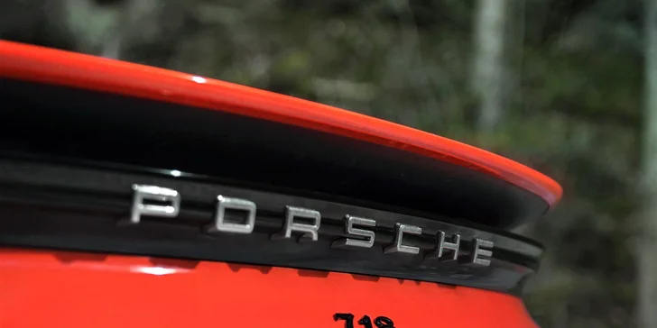 1 až 9 kôl v PORSCHE 718 CABRIO na skutočnom pretekárskom okruhu AUTOMOTODROM BRNO: spolujazdec i vodič