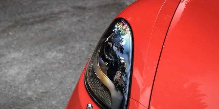 1 až 9 kôl v PORSCHE 718 CABRIO na skutočnom pretekárskom okruhu AUTOMOTODROM BRNO: spolujazdec i vodič
