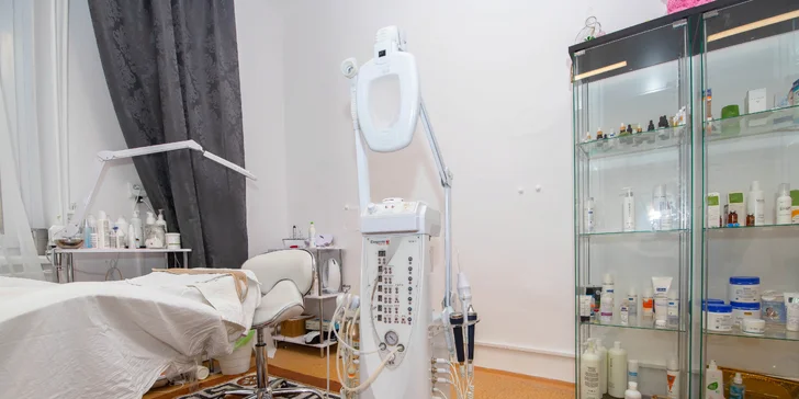 Dva balíčky ošetrení pleti s neinváznou mezoterapiou, mikrodermabráziou, ultrazvukom či masážou