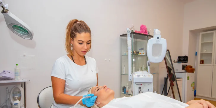 Dva balíčky ošetrení pleti s neinváznou mezoterapiou, mikrodermabráziou, ultrazvukom či masážou