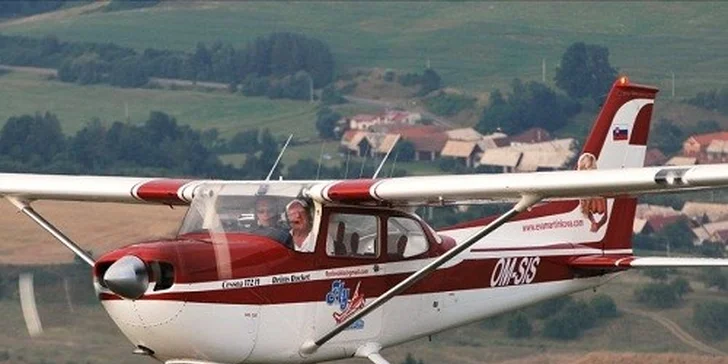 Vyhliadkový let lietadlom s možnosťou pilotovania