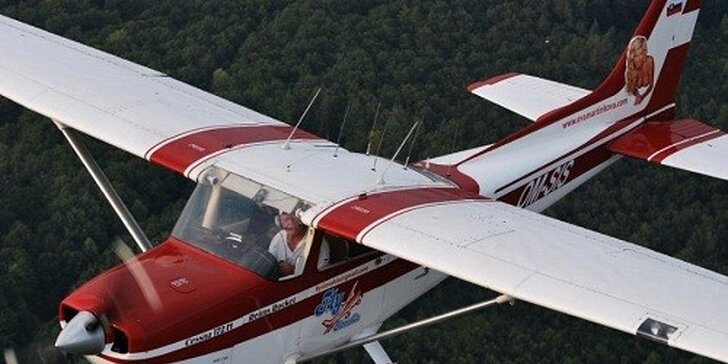 Vyhliadkový let lietadlom s možnosťou pilotovania