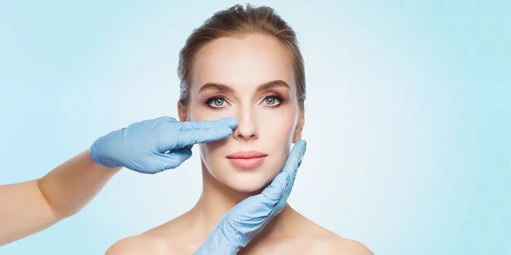 Jednoduchá či kompletná rhinoplastika nosa vykonávaná plastickým chirurgom v Scarlett Clinic
