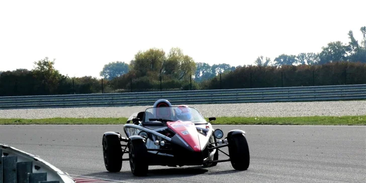Zajazdite si na SLOVAKIA RINGU v jednom z najrýchlejších áut sveta ARIEL ATOM 3.5!