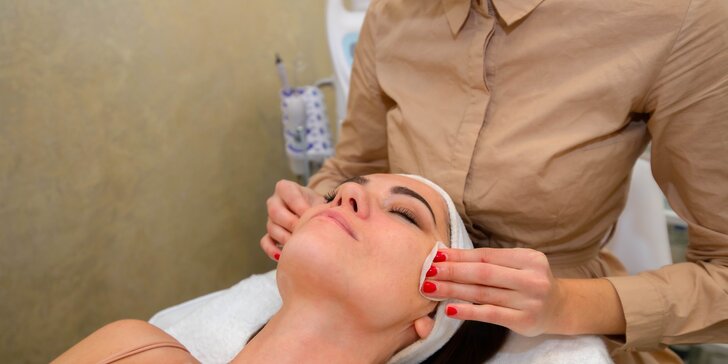 Doprajte si hĺbkové čistenie, masáž tváre, dekoltu a šije či kompletné kozmetické ošetrenie