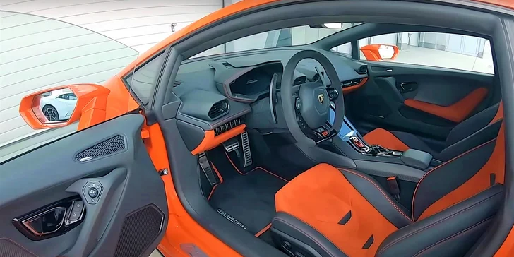 Skroťte až 640 koní najnovšieho LAMBORGHINI HURACAN ako vodič či spolujazdec