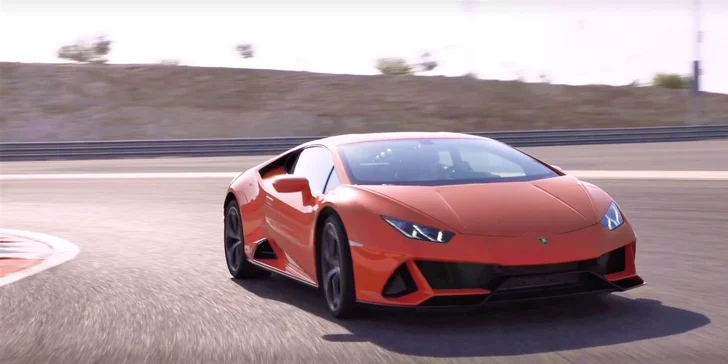 Skroťte až 640 koní najnovšieho LAMBORGHINI HURACAN ako vodič či spolujazdec