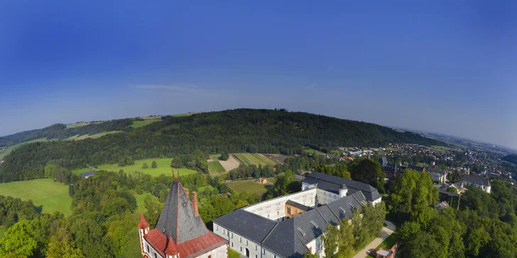 Pobyt s raňajkami alebo polpenziou v mestečku Hradec nad Moravicí