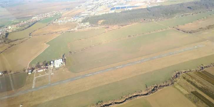 Poznávací let vetroňom aj s možnosťou pilotovania