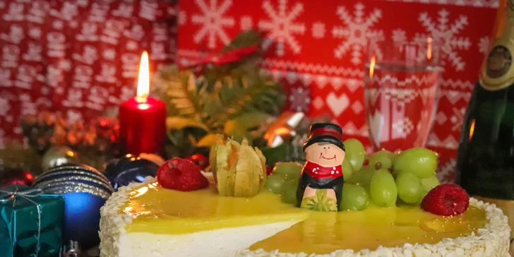 Sviatočný cheesecake z cukrárne Fajnotka aj s fľašou šumivého vína až ku vám domov!