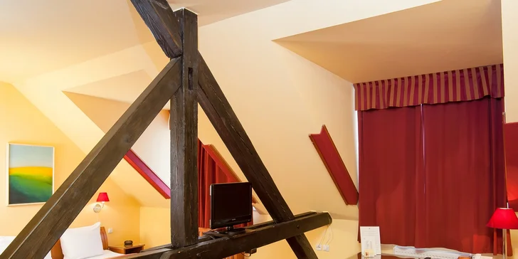 Spoznajte kúzlo Prahy: hotel iba 5 minút od Karlovho mosta, pobyt s raňajkami