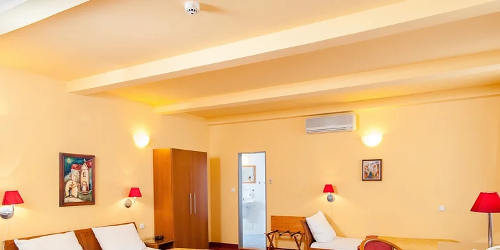 Spoznajte kúzlo Prahy: hotel iba 5 minút od Karlovho mosta, pobyt s raňajkami