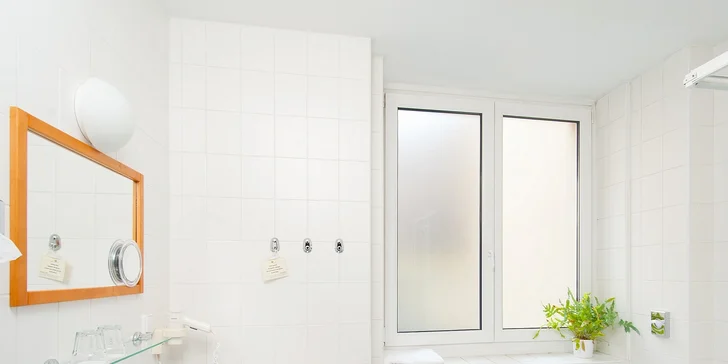 Spoznajte kúzlo Prahy: hotel iba 5 minút od Karlovho mosta, pobyt s raňajkami