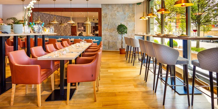 Pobyt v čarokrásnej Prahe: 4* hotel, raňajky v talianskom bistre a atrakcie pre celú rodinu