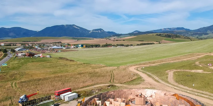 Skvelé dobrodružstvo v najväčšom drevenom labyrinte na Slovensku či adrenalín v bugine