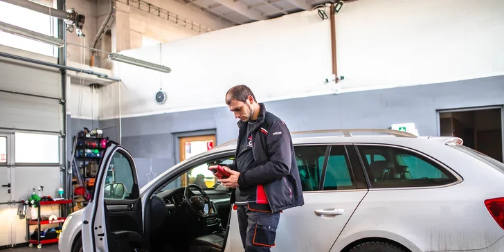 Profesionálna autodiagnostika vozidla, montáž zadných parkovacích senzorov, diagnostika autobatérie či regenerácia DPF filtra
