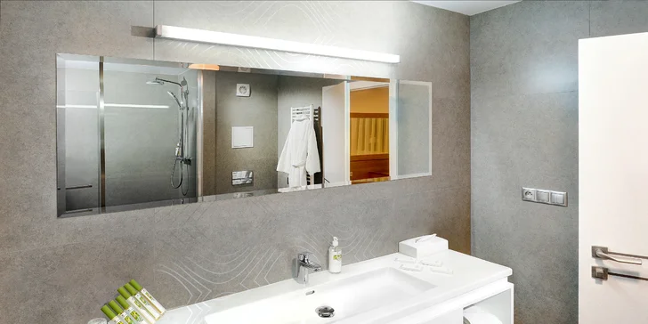 Luxusný Hotel PARK**** s neobmedzeným wellness a bazénom