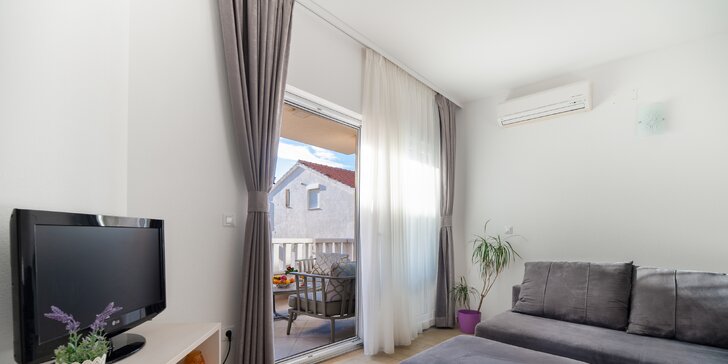 Dovolenka v Chorvátsku: Apartmány s terasou v centre Makarskej, 5 minút od pláže