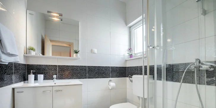 Dovolenka v Chorvátsku: Apartmány s terasou v centre Makarskej, 5 minút od pláže