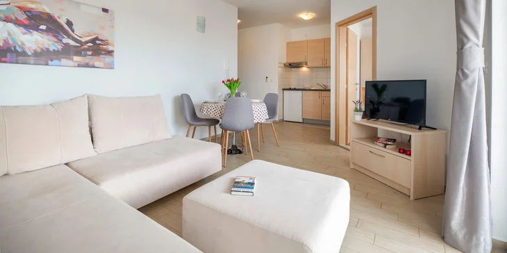 Dovolenka v Chorvátsku: Apartmány s terasou v centre Makarskej, 5 minút od pláže