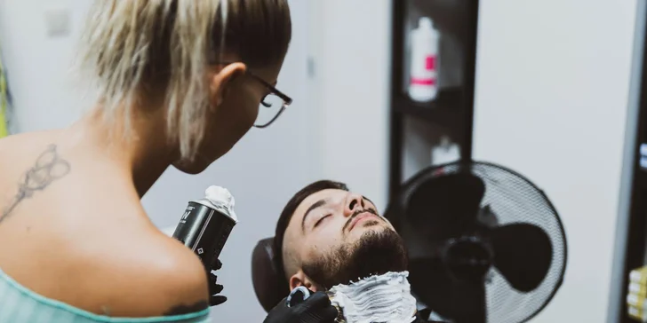 Kadernícke služby pre dámy, barber pre pánov či voucher v hodnote 50 €