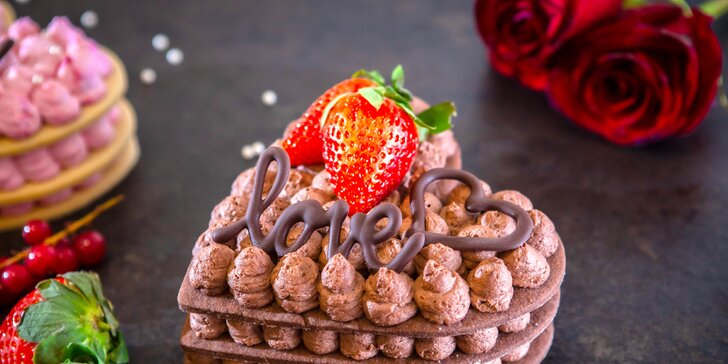 Valentínska tortička v tvare srdca pre všetkých zaľúbencov