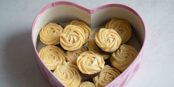 Raw cupcakes heart box – 6ks alebo 12 ks
