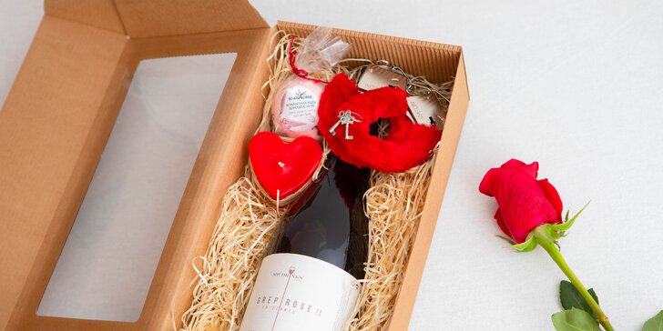 Romantické boxy: prosecco, víno či rum+sviečka, šumivá bomba alebo i putá