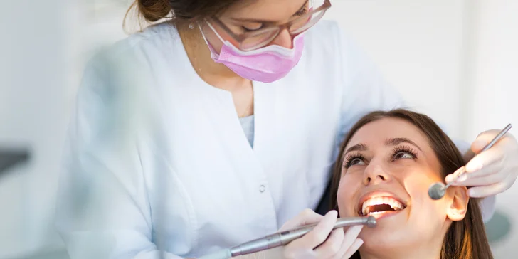 Pieskovanie zubov v ambulancii DENTISTA, s.r.o