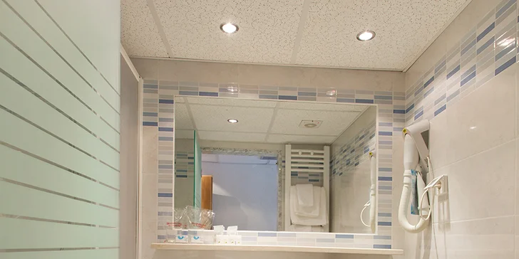 4* hotel priamo pri pláži: bazénový komplex, šport a zábava