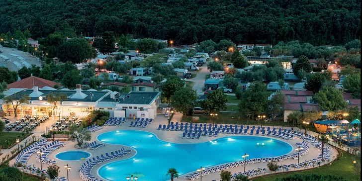 4* hotel priamo pri pláži: bazénový komplex, šport a zábava