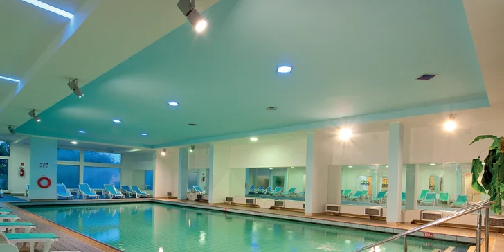4* hotel priamo pri pláži: bazénový komplex, šport a zábava
