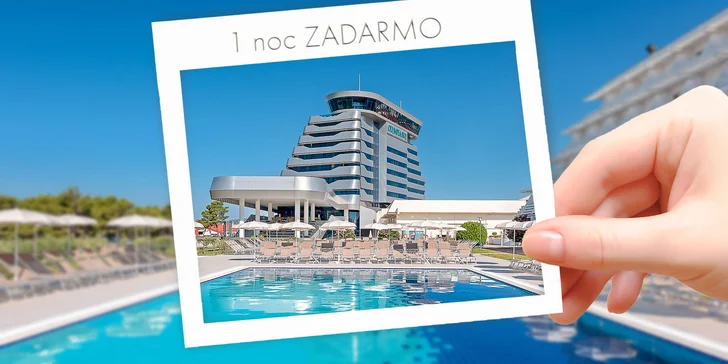 🌞 KÚP teraz, využi v LETE: Dovolenka v chorvátskych Vodiciach: 50 m od pláže, vonkajší a vnútorný bazén, raňajky
