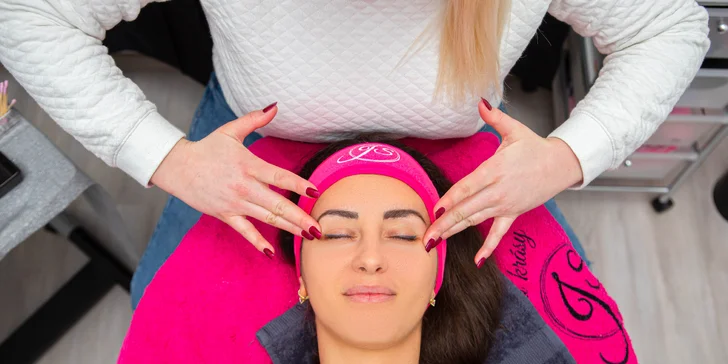 Nádherne žiarivá a zjednotená pleť vďaka ošetreniu BB Glow