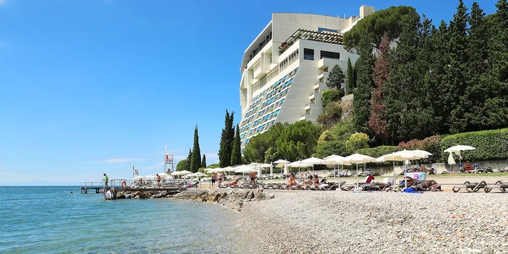 5* dovolenka v Slovinsku: hotel v Portoroži pri pláži, polpenzia a vstup do aquaparku