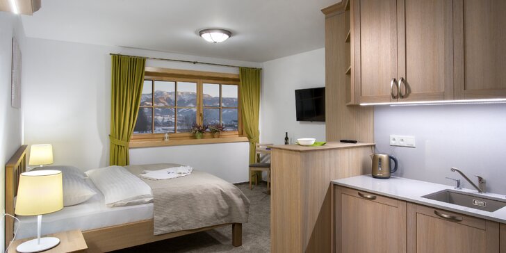 Dovolenka v luxusných apartmánoch: krásna moderná chata s privátnym wellness a výhľadom na hory