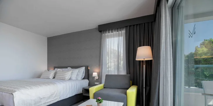 Luxusný hotel: izba s balkónom, raňajky, neobmedzený wellness