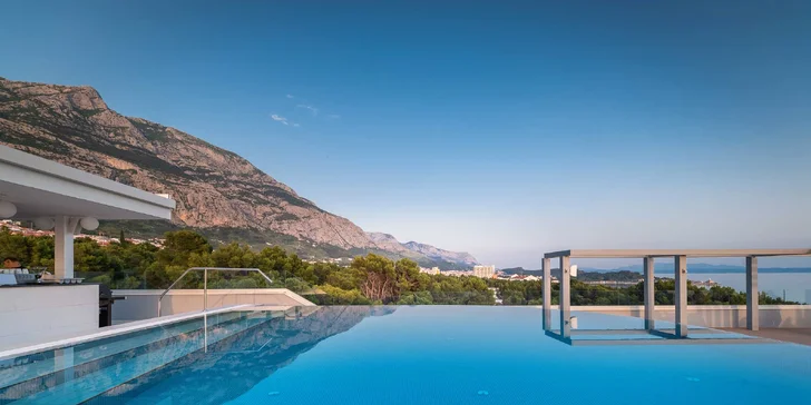 Luxusný hotel: izba s balkónom, raňajky, neobmedzený wellness