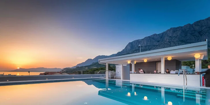 Luxusný hotel: izba s balkónom, raňajky, neobmedzený wellness