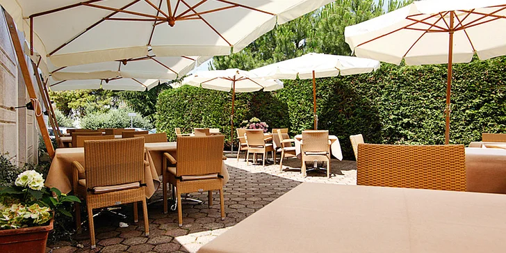 Dovolenka v Chorvátsku: 4* hotel v Novigrade iba 80 m od pláže, bohaté bufetové raňajky