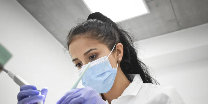 Dentálna hygiena s pieskovaním a RTG snímkou