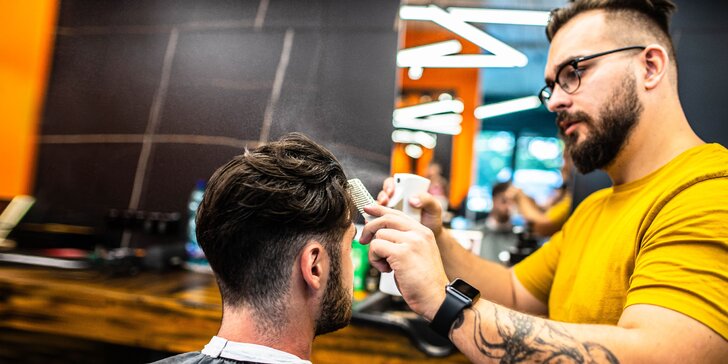 Pánsky strih a úprava brady v barbershope TRIM zariadenom v industriálnom štýle