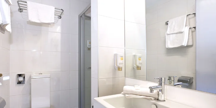 3* Hotel Plavi Plava Laguna pre dve osoby s raňajkami, bazénom a miniclubom pre deti