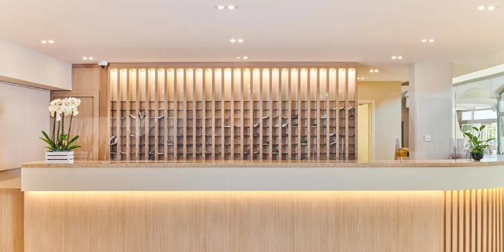 3* Hotel Plavi Plava Laguna pre dve osoby s raňajkami, bazénom a miniclubom pre deti