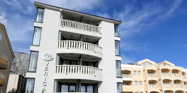 Moderné apartmány a štúdiá na Makarskej riviére: pobyt s raňajkami