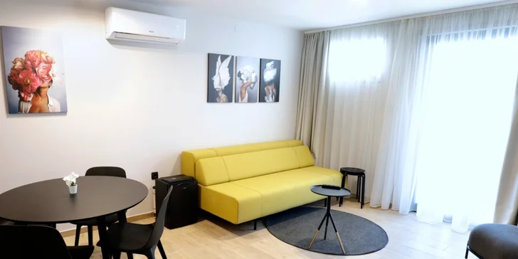 Moderné apartmány a štúdiá na Makarskej riviére: pobyt s raňajkami